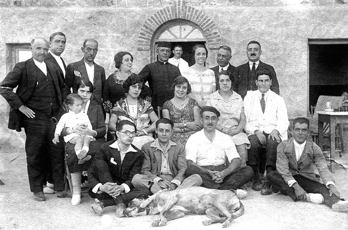 Enrique Jardiel en la fábrica de regaliz de Quinto